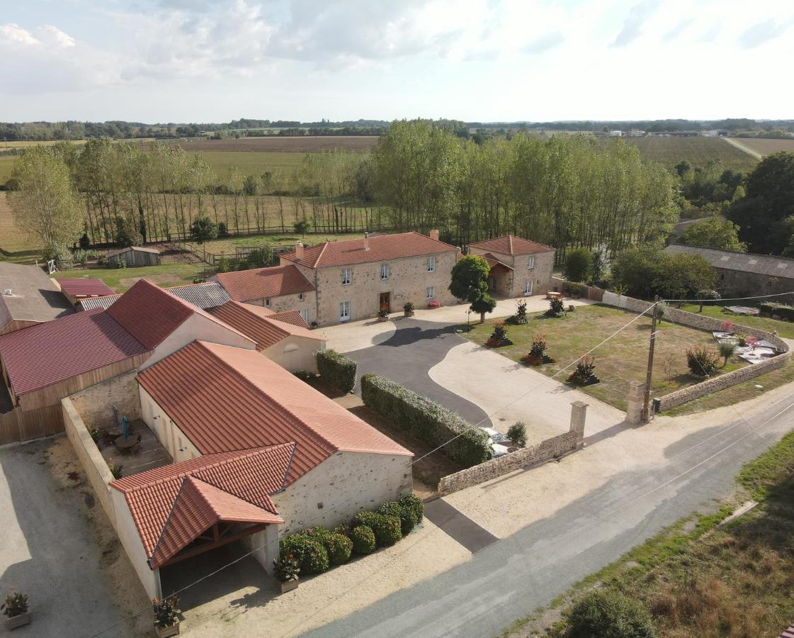 Le Logis Du Chateau Vieillevigne Eksteriør billede
