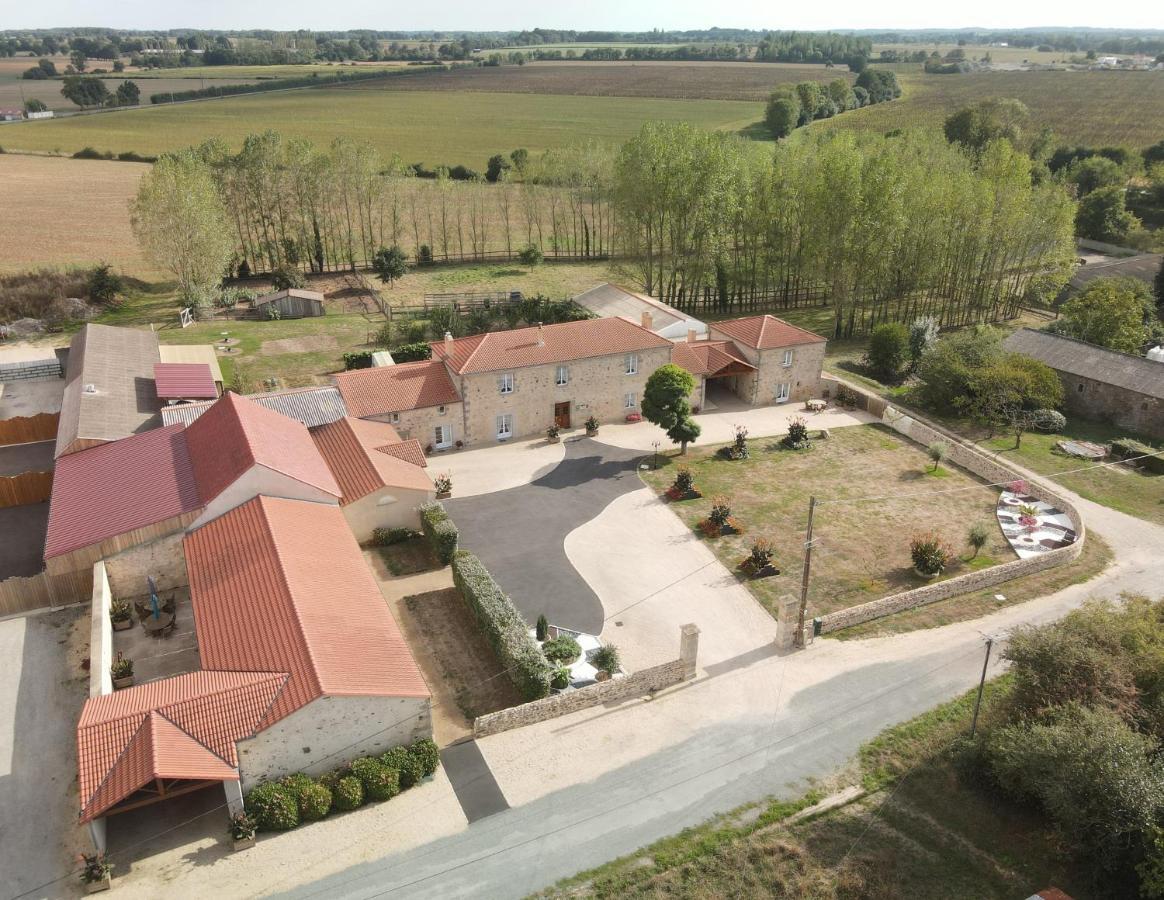 Le Logis Du Chateau Vieillevigne Eksteriør billede