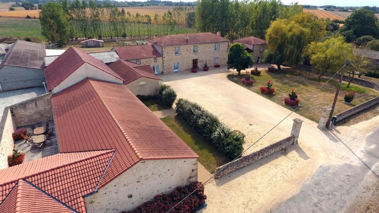 Le Logis Du Chateau Vieillevigne Eksteriør billede